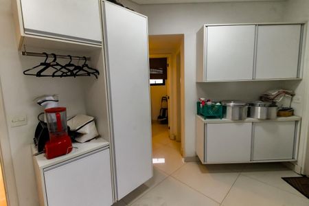 Apartamento para alugar com 441m², 4 quartos e 5 vagasÁrea de Serviço
