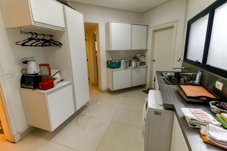 Apartamento para alugar com 441m², 4 quartos e 5 vagasÁrea de Serviço