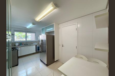 Apartamento à venda com 185m², 4 quartos e 3 vagasCozinha 