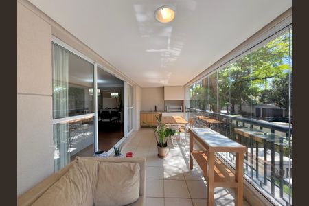 Apartamento à venda com 185m², 4 quartos e 3 vagasVaranda 