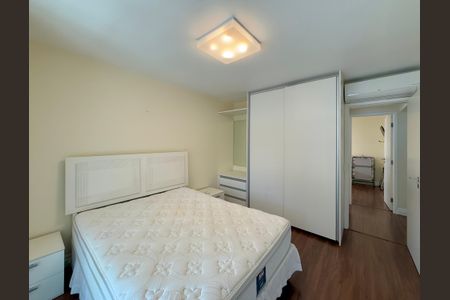 Apartamento à venda com 185m², 4 quartos e 3 vagasQuarto 4