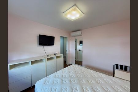 Apartamento à venda com 185m², 4 quartos e 3 vagasSuíte 1