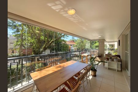 Apartamento à venda com 185m², 4 quartos e 3 vagasVaranda 