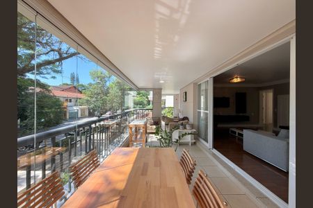 Apartamento à venda com 185m², 4 quartos e 3 vagasVaranda 