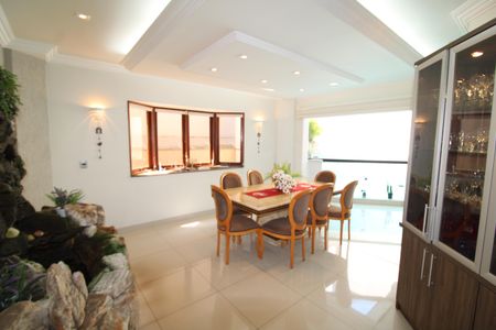 Casa à venda com 388m², 6 quartos e 6 vagasSala de Jantar