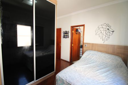 Casa à venda com 388m², 6 quartos e 6 vagasQuarto 3