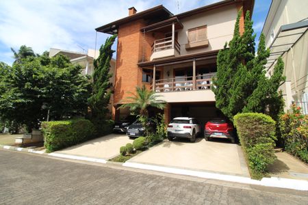 Casa à venda com 388m², 6 quartos e 6 vagasGaragem / Fachada