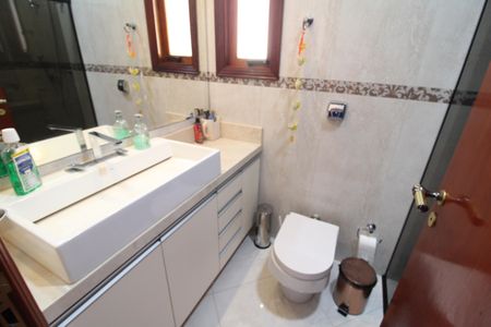 Casa à venda com 388m², 6 quartos e 6 vagasQuarto 2 - Banheiro