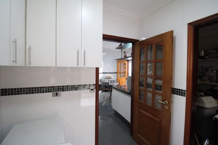 Casa à venda com 388m², 6 quartos e 6 vagasÁrea de Serviço