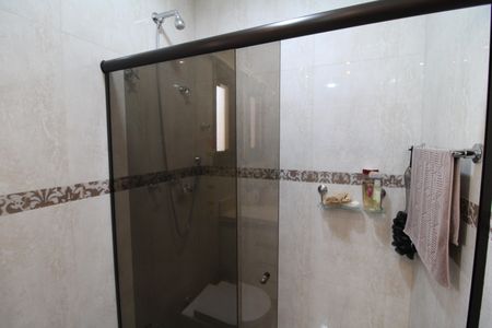 Casa à venda com 388m², 6 quartos e 6 vagasQuarto 2 - Banheiro