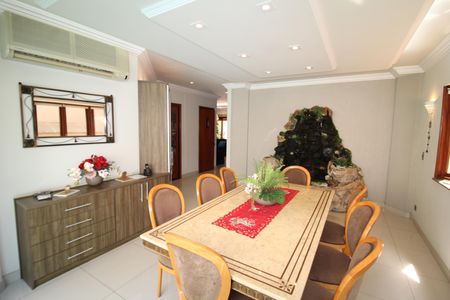 Casa à venda com 388m², 6 quartos e 6 vagasSala de Jantar