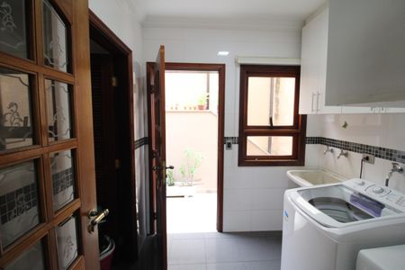 Casa à venda com 388m², 6 quartos e 6 vagasÁrea de Serviço