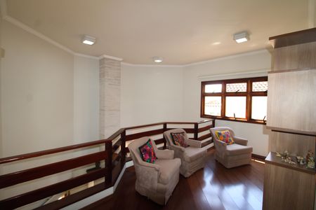 Casa à venda com 388m², 6 quartos e 6 vagasCorredor