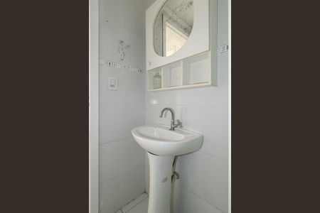 Banheiro de apartamento para alugar com 1 quarto, 50m² em Petrópolis, Porto Alegre