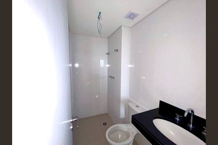 Apartamento para alugar com 61m², 2 quartos e 1 vaga Apartamento para alugar com 61m², 2 quartos e 1 vagaBanheiro da Suíte