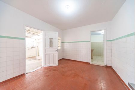 Casa para alugar com 60m², 1 quarto e 2 vagasCozinha 