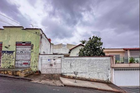 Casa para alugar com 60m², 1 quarto e 2 vagasFachada