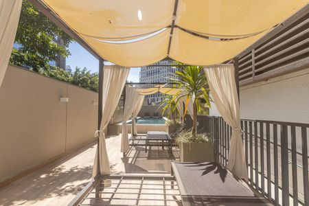 Apartamento à venda com 24m², 1 quarto e sem vagaÁrea comum - Piscina