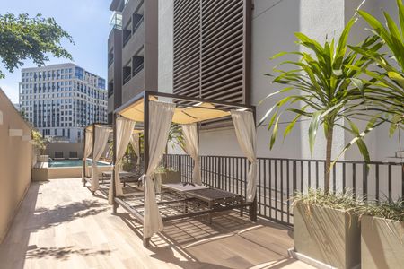 Apartamento à venda com 24m², 1 quarto e sem vagaÁrea comum - Piscina