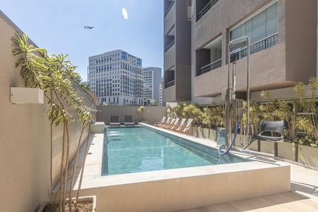 Apartamento à venda com 24m², 1 quarto e sem vagaÁrea comum - Piscina
