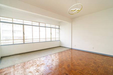 Sala de apartamento à venda com 2 quartos, 90m² em Cerqueira César, São Paulo