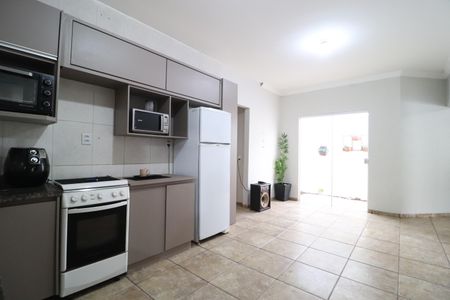 Cozinha de casa para alugar com 3 quartos, 150m² em Carajás, Uberlândia