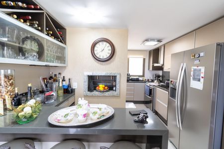 Apartamento à venda com 130m², 3 quartos e 2 vagasCozinha