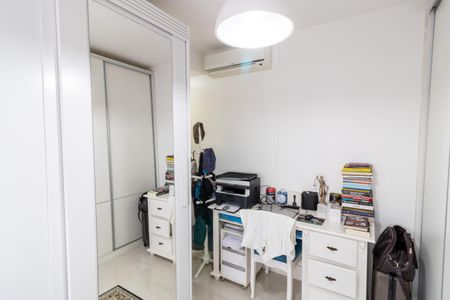 Apartamento à venda com 130m², 3 quartos e 2 vagasSuíte 2