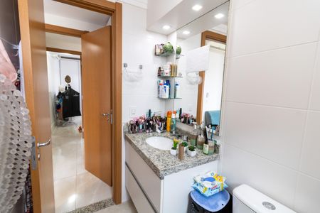 Apartamento à venda com 130m², 3 quartos e 2 vagasBanheiro da Suíte 1