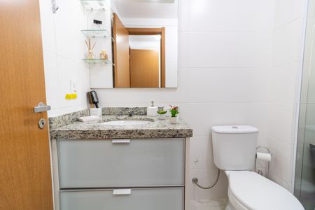 Apartamento à venda com 130m², 3 quartos e 2 vagasBanheiro da Suíte 2