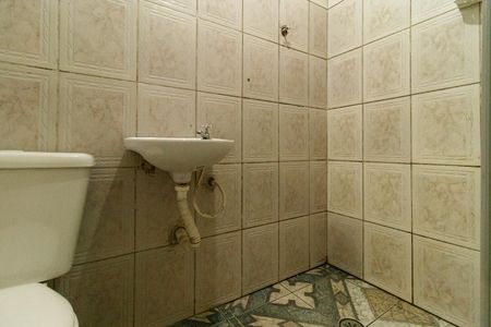 Casa para alugar com 30m², 1 quarto e sem vagaBanheiro