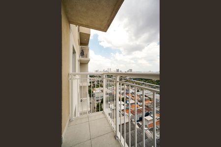 Varanda  de apartamento para alugar com 1 quarto, 29m² em Guaiauna, São Paulo