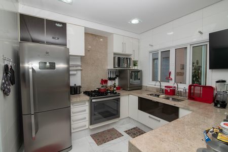 Casa de condomínio para alugar com 340m², 5 quartos e 4 vagasCozinha