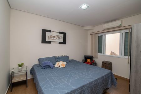 Casa de condomínio para alugar com 340m², 5 quartos e 4 vagasSuíte