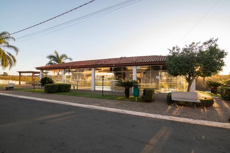 Casa de condomínio para alugar com 340m², 5 quartos e 4 vagasÁrea Comum - Salão de Festas