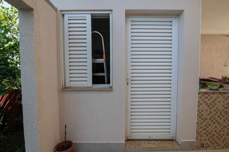 Casa de condomínio para alugar com 340m², 5 quartos e 4 vagas Depósito