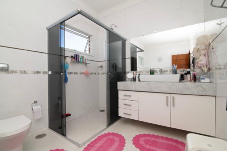 Casa de condomínio para alugar com 340m², 5 quartos e 4 vagasBanheiro da Suíte 5