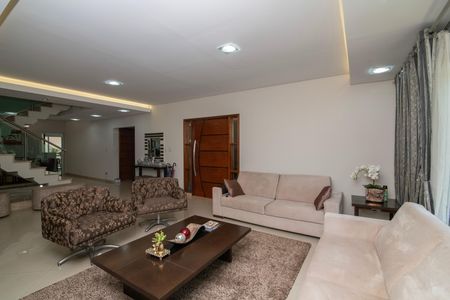 Casa de condomínio para alugar com 340m², 5 quartos e 4 vagasSala