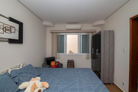 Casa de condomínio para alugar com 340m², 5 quartos e 4 vagasSuíte