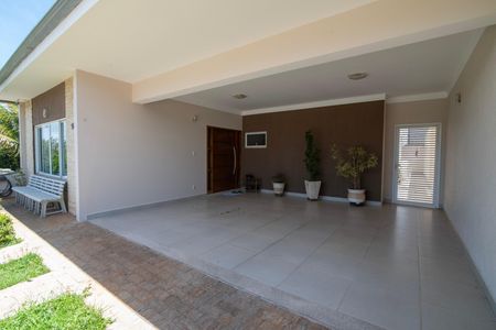 Casa de condomínio para alugar com 340m², 5 quartos e 4 vagasGaragem