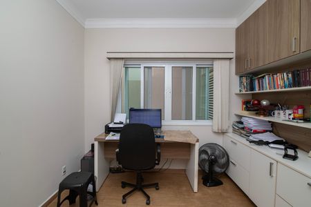 Casa de condomínio para alugar com 340m², 5 quartos e 4 vagasEscritório