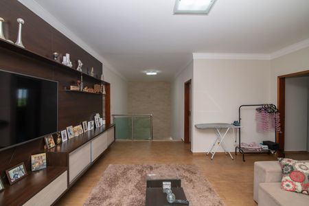 Casa de condomínio para alugar com 340m², 5 quartos e 4 vagasSala de Tv