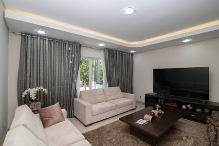 Casa de condomínio para alugar com 340m², 5 quartos e 4 vagasSala