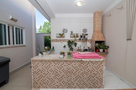 Casa de condomínio para alugar com 340m², 5 quartos e 4 vagasChurrasqueira