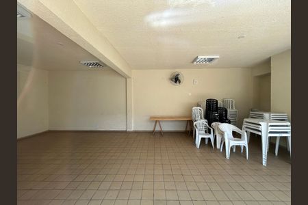 Apartamento para alugar com 46m², 2 quartos e 1 vagaÁrea comum - Salão de festas