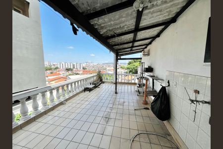 Casa para alugar com 155m², 3 quartos e 1 vaga Casa para alugar com 155m², 3 quartos e 1 vagaVaranda
