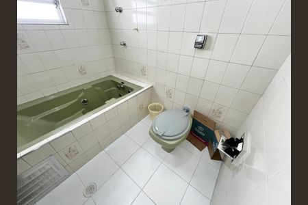 Casa para alugar com 155m², 3 quartos e 1 vaga Casa para alugar com 155m², 3 quartos e 1 vagaBanheiro da Suíte