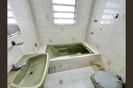 Casa para alugar com 155m², 3 quartos e 1 vaga Casa para alugar com 155m², 3 quartos e 1 vagaBanheiro da Suíte