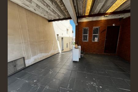 Casa para alugar com 155m², 3 quartos e 1 vaga Casa para alugar com 155m², 3 quartos e 1 vagaGaragem