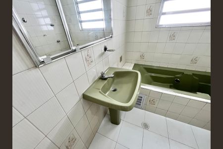 Casa para alugar com 155m², 3 quartos e 1 vaga Casa para alugar com 155m², 3 quartos e 1 vagaBanheiro da Suíte